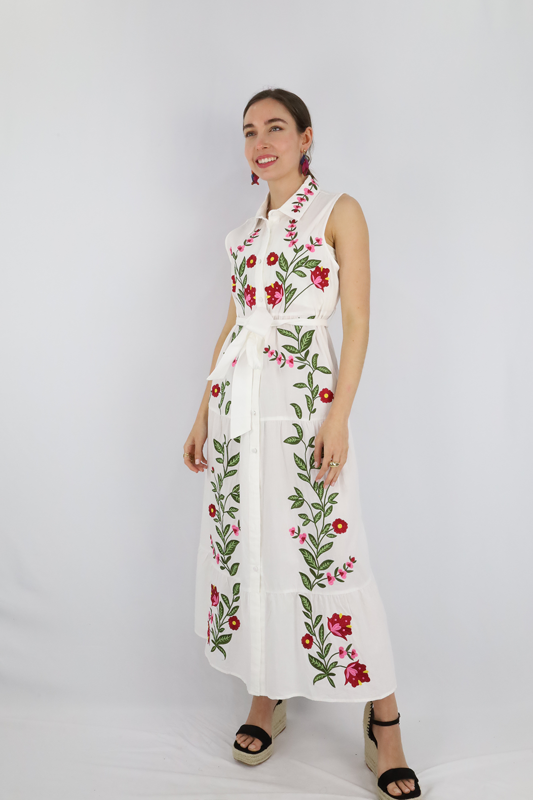 Vestido largo blanco con flores